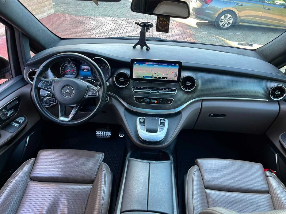 MERCEDES-BENZ V-Class 2023 — imagine 5