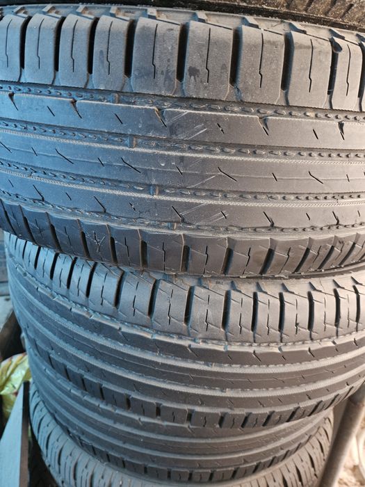 4бр гуми за джип  235/65/17 Nokian