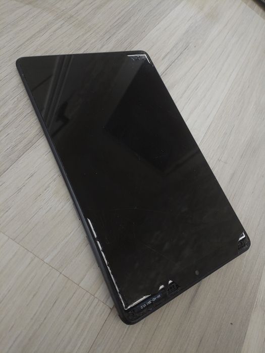 Планшет Lenovo нерабочий