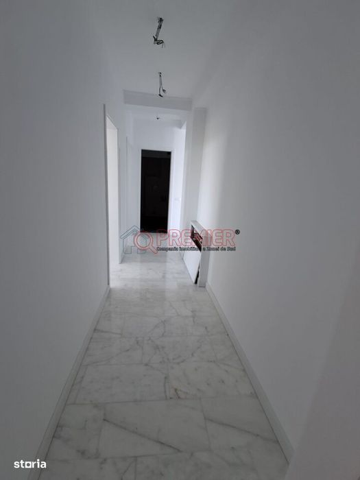 Apartament cu 3 Camere - Terasa Proprie 97 MP - Sector 4