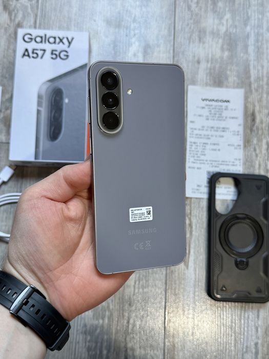 Samsung Galaxy A57 5G 256 GB 8 GB Ram Dual Sim Като Нов и Гаранционен, платен в кеш без лизингови опасности.