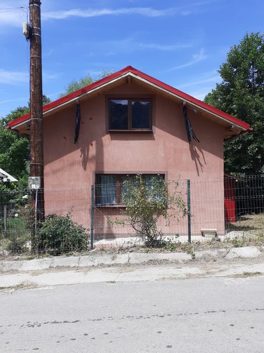 Vand casa de vacanta