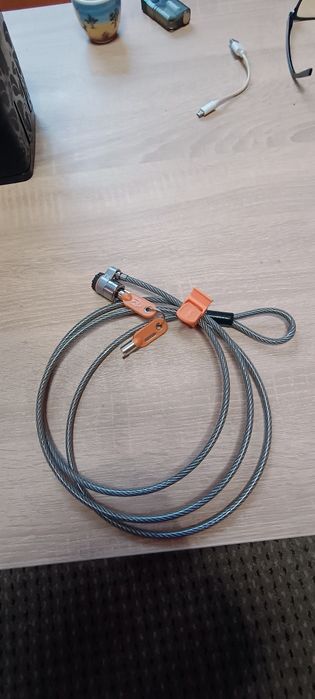 Cablu, lacat securizare laptop