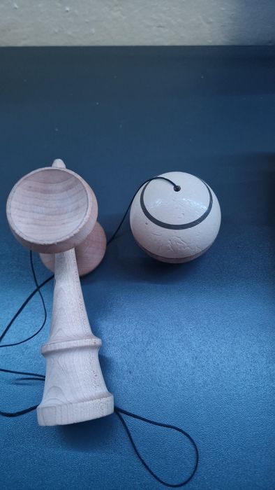 Kendama Krom Gas Cream