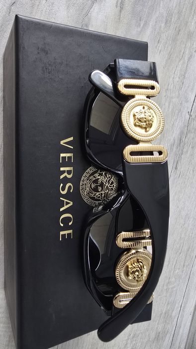Vând ochelari de soare, VERSACE, originali, impecabili!!!