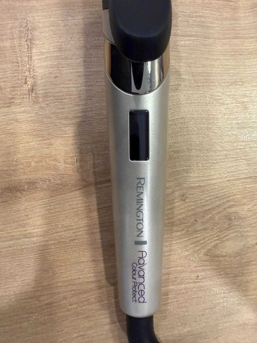 Ondulator de pǎr Remington Advanced Colour Protect – afișaj digital