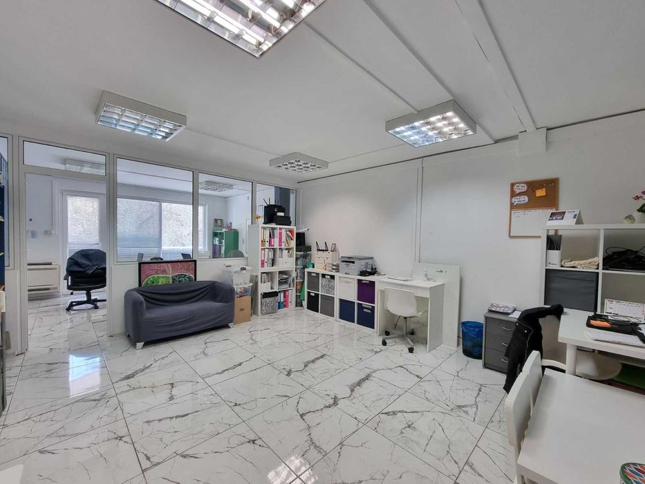 Продава се Тристаен апартамент в София, Стрелбище - 120 кв.м за 2750 €/кв.м - Снимка #1