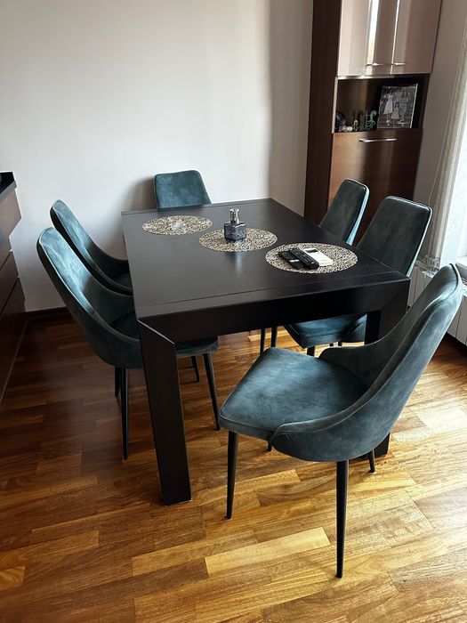 Разтегателна маса с 6 стола