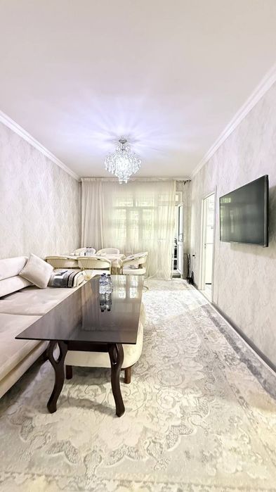 Срочно Продаётся квартира метро Буюк Ипак Йули художник 2-комн новый