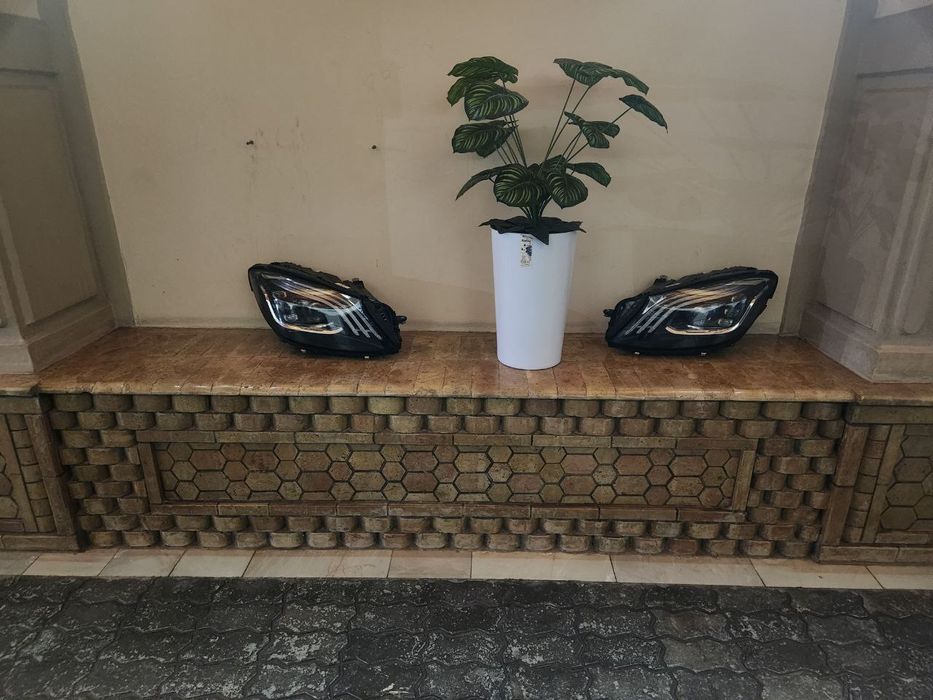 Mercedes w 222 res oldi orqa fara+oldi kalotkasiyam bor