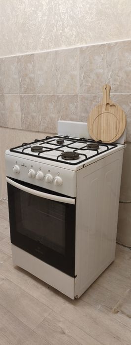 Продам газовую плиту