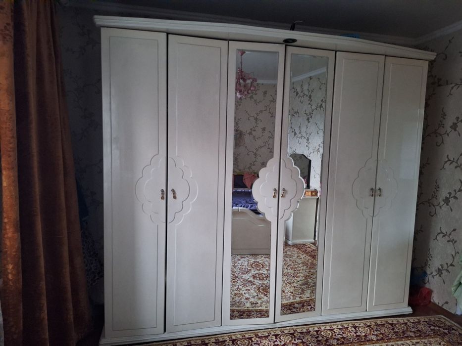 Спальный гарнитур