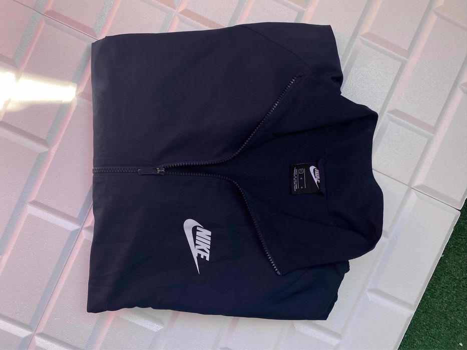 Мъжко яке Nike.