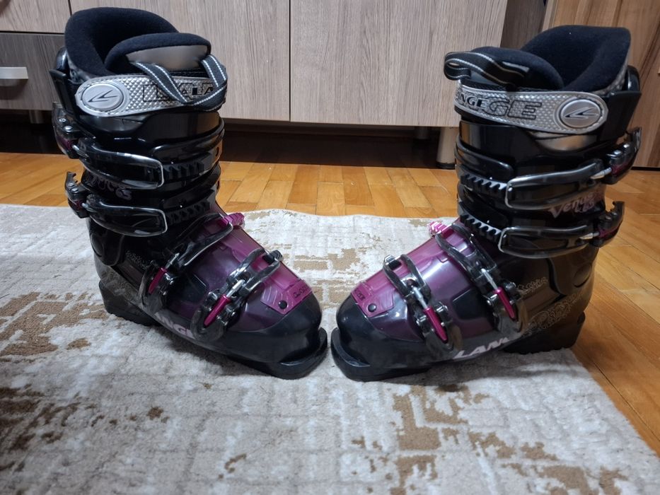 Clăpari schi/ski fete/damă Lange Venus, mărime mondo 23.5 (36.5 - 37) - Ca noi!
Descriere: