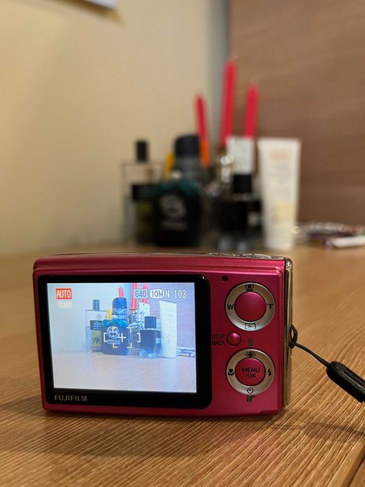 Фотоапарат Fujifilm 10Mp с подаръци