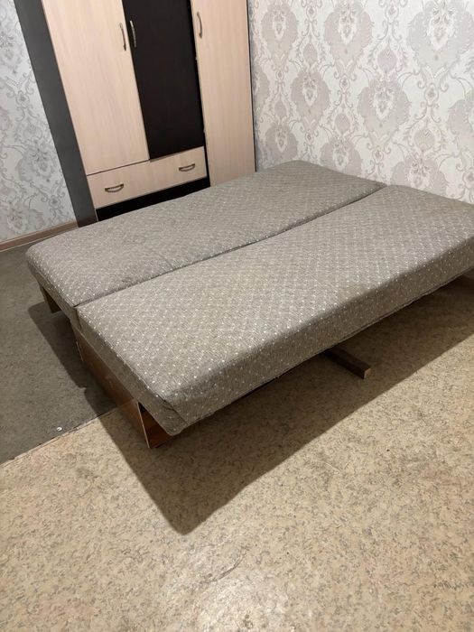 Продам диван самовывоз