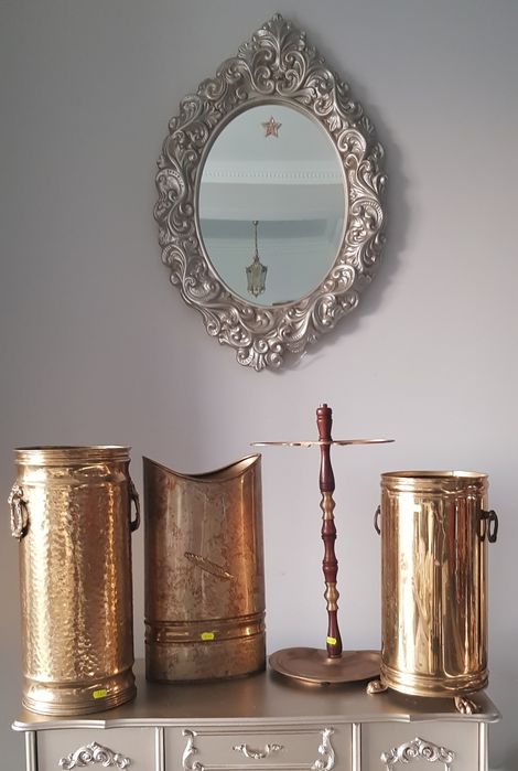 Suport vechi din alamă,  pentru umbrele