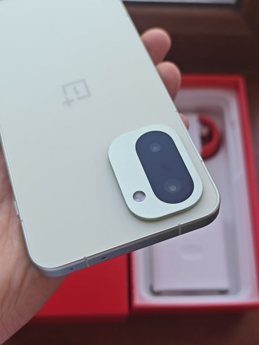 OnePlus 15 256Gb 5G как новый