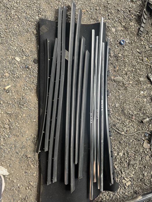 Ручки,замок молдник и тд бмв е39