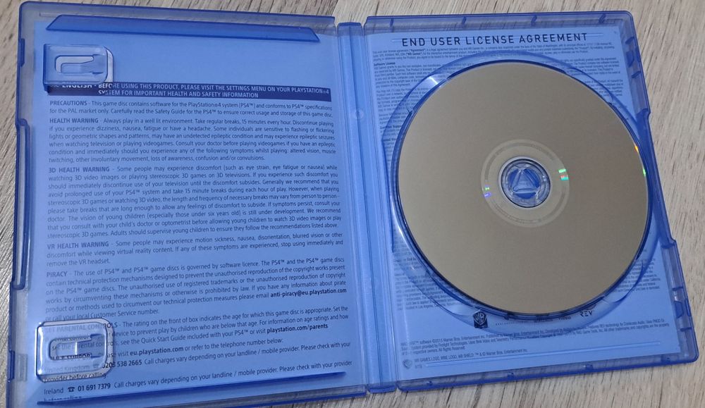 Продавам игра за Ps4 MAD MAX