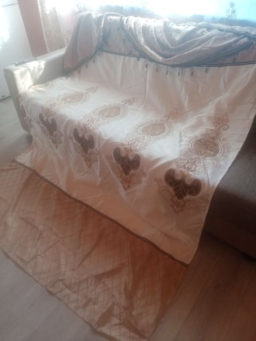 Draperii de noapte