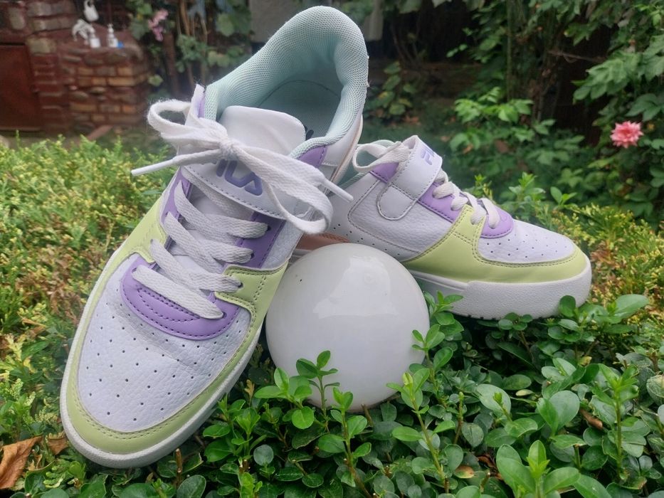 Adidași Nike, Fila , Skechers