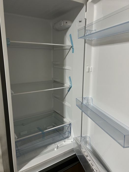 Продаю холодильник новый