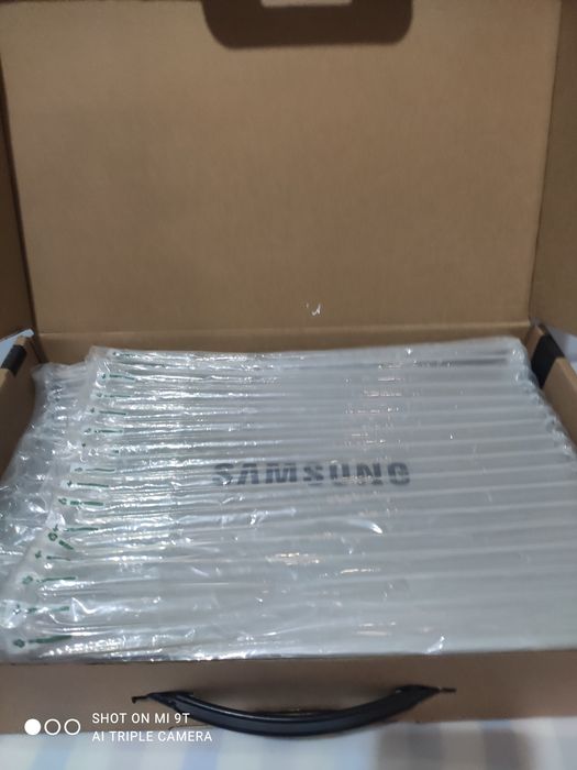 Продам ультрабук samsung