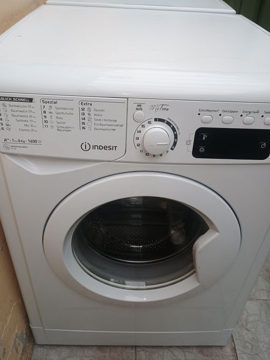 Mașină de spălat Whirpool Baunekht W77/1200