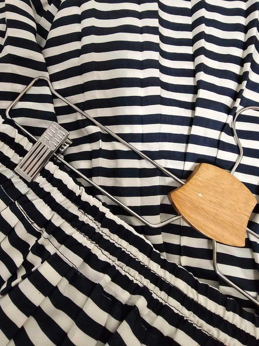 Лятна плисирана пола