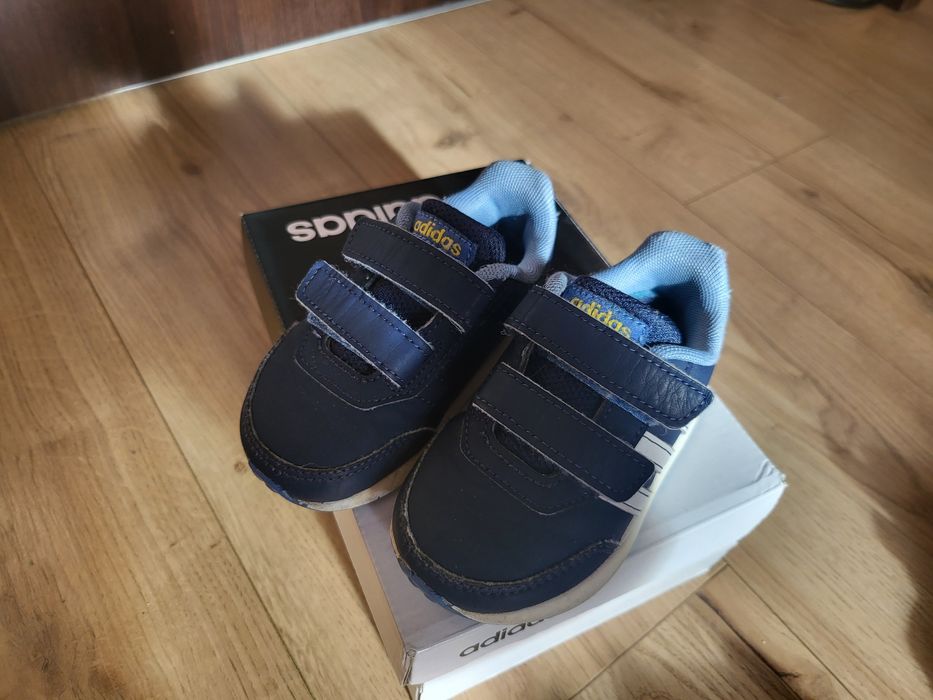 Бебешки/детски  маратонки Adidas/ Адидас  21 и 20 номер