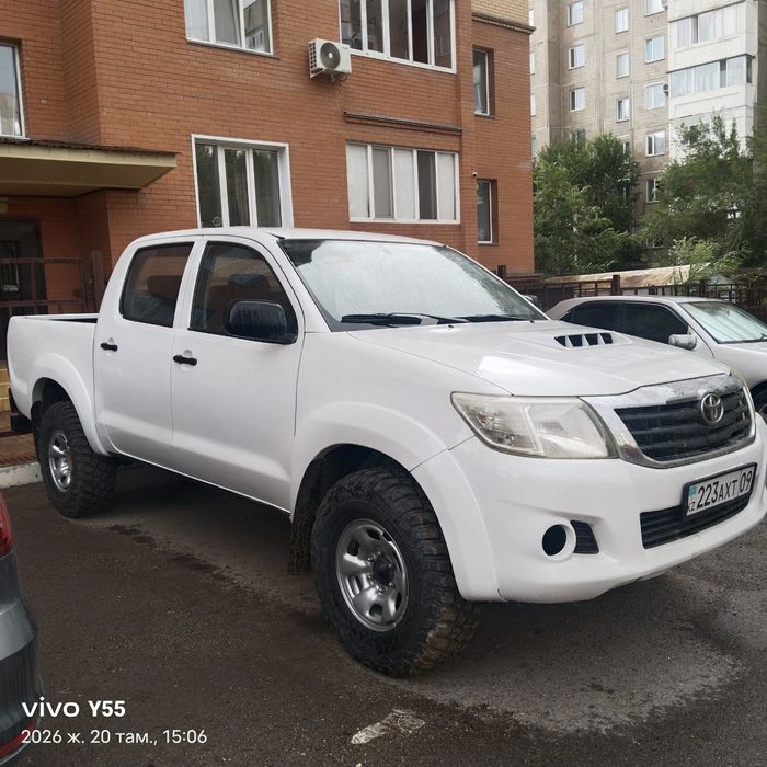 Toyota hilux 2014 г.