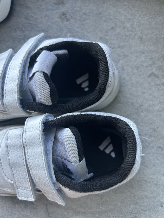 Adidas , 26,5номер