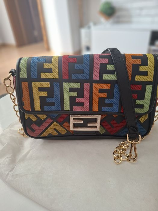 Различни чанти-запазени