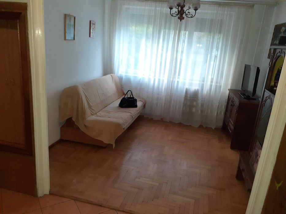 Apart. 4 cam. Splaiul Crișanei