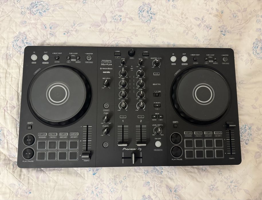 Продам DJ-контроллер Pioneer DDJ-FLX4