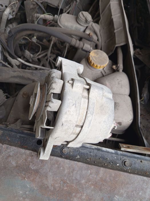 Генератор на опель