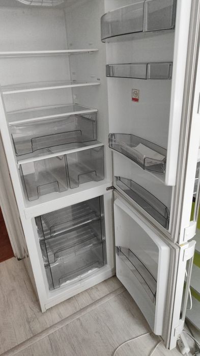 Холодильник в хорошем состоянии