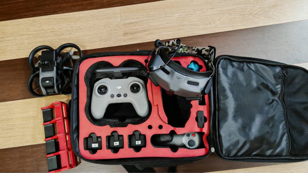 DJI AVATA + GOGGLES 2 + RC MOTION  и още (супер комбо)