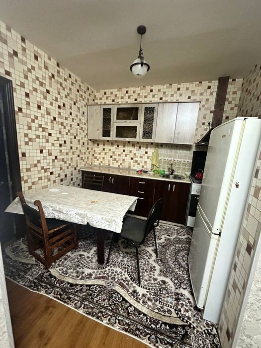 Сдаётся 2 комнатная на Карасу 6. 350 у.е.
