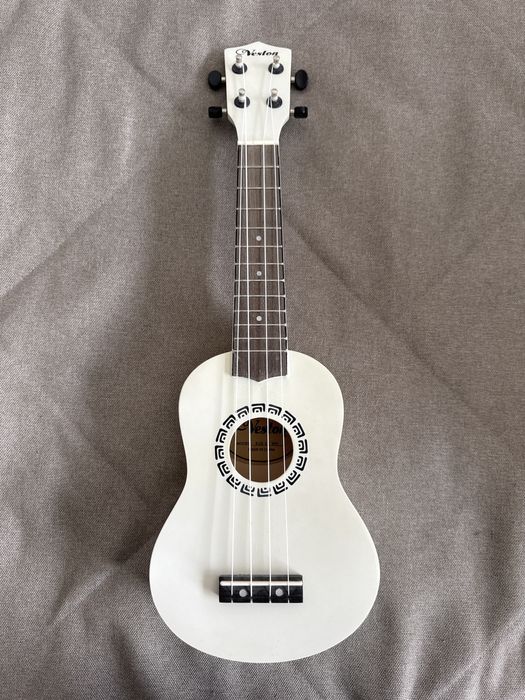 Укулеле Veston, в отличном состоянии, вообще не использовалось