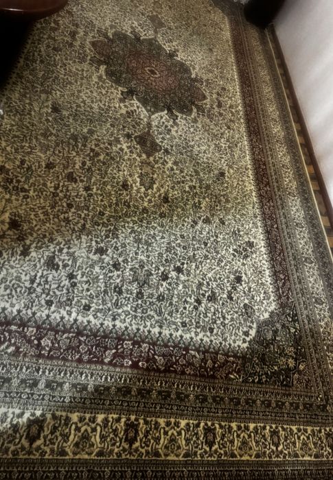 Уйга кераклик нарсалар ва бошка мебеллар срочно арзон сотилади