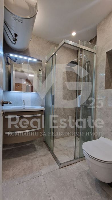 Продава се Двустаен апартамент в Пловдив, Остромила - 104 кв.м за 1505 €/кв.м - Снимка #8
