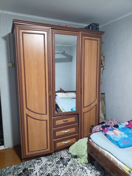 Mebel sotiladi shkaf va stenka