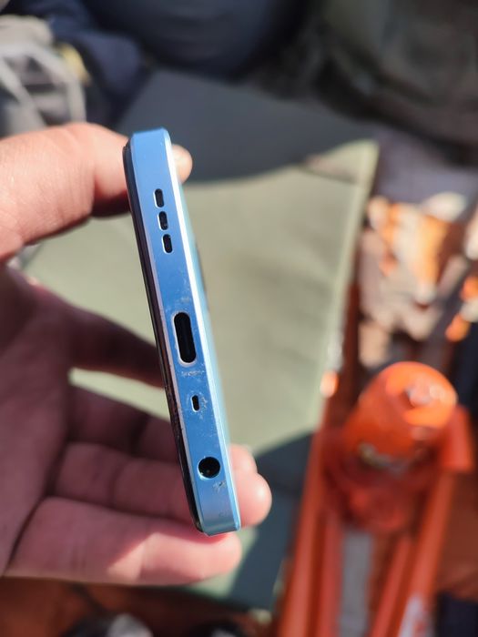 Продам смартфон почти новый