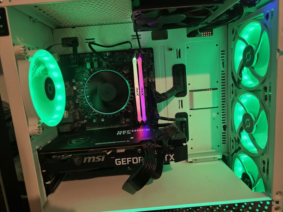Unitate gaming RGB i3 12100f 16gb ddr4, ssd 500gb  RTX 3050 8gb DDR6