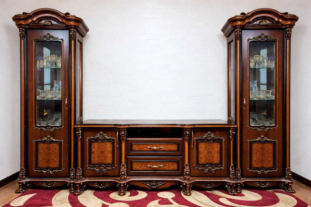 Шкаф-колонны (2 шт) в гостиную для посуды и хрусталя