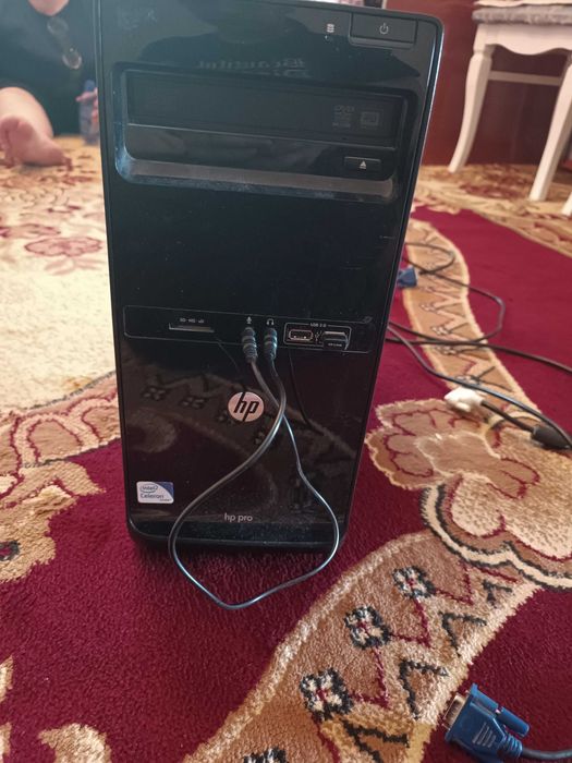 Компьютер вместе с монитором