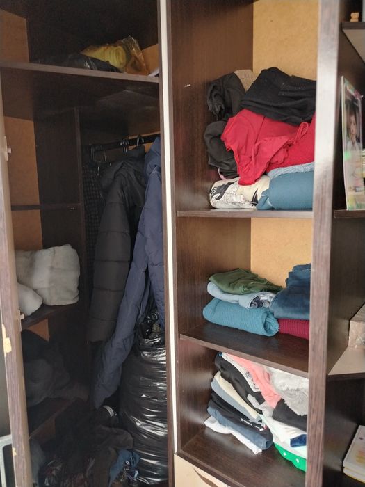 Продам шкаф угловой