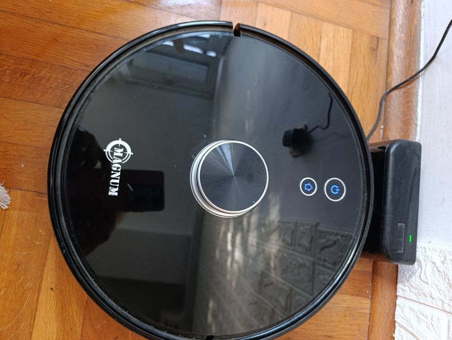 Робот прахосмукачка Magnum